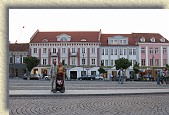 TownHallSquareLastEveningStephenMalinMiranda * At the Town Hall Square, where we ate our last dinner in Vilnius. * 2935 x 1956 * (1.06MB)