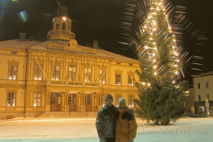 JakobstadSquare1.JPG - Jakobstad Main square and the Town hall. That's a real large Christmas tree, but the lighting do not really look like that